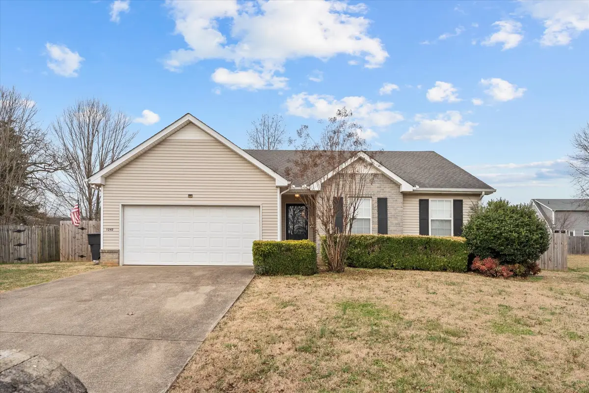 1242 Mac Duff Dr, Murfreesboro, TN 37128 - #1