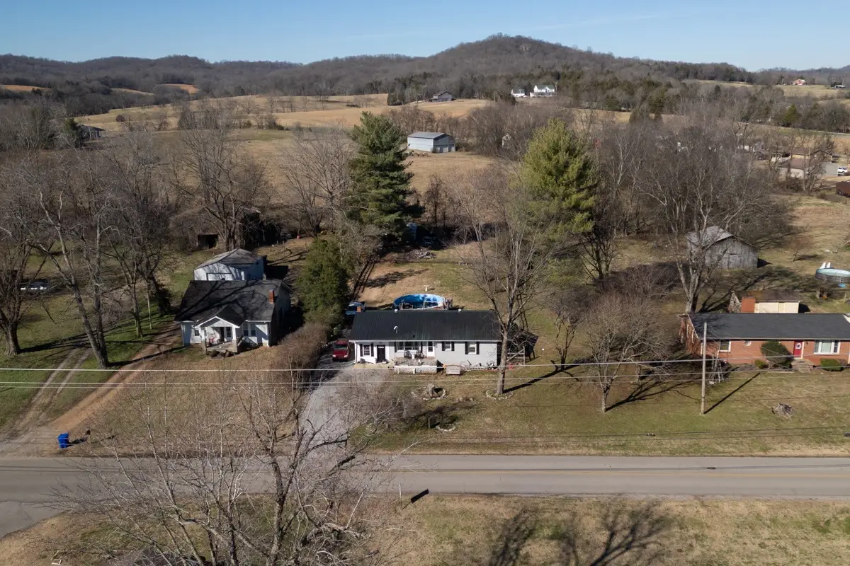 417 Old Highway 31 E, Bethpage, TN 37022 - Image #1