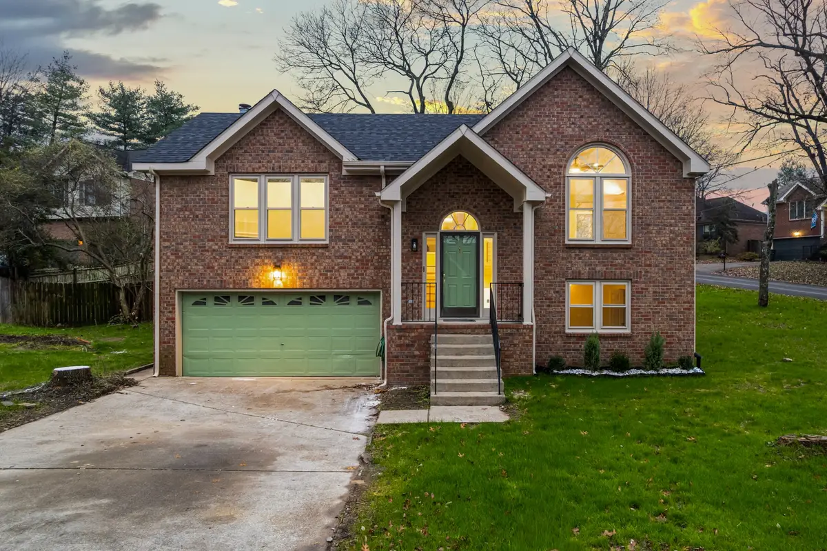 800 Carlisle Ct N, Nashville, TN 37214 - #1