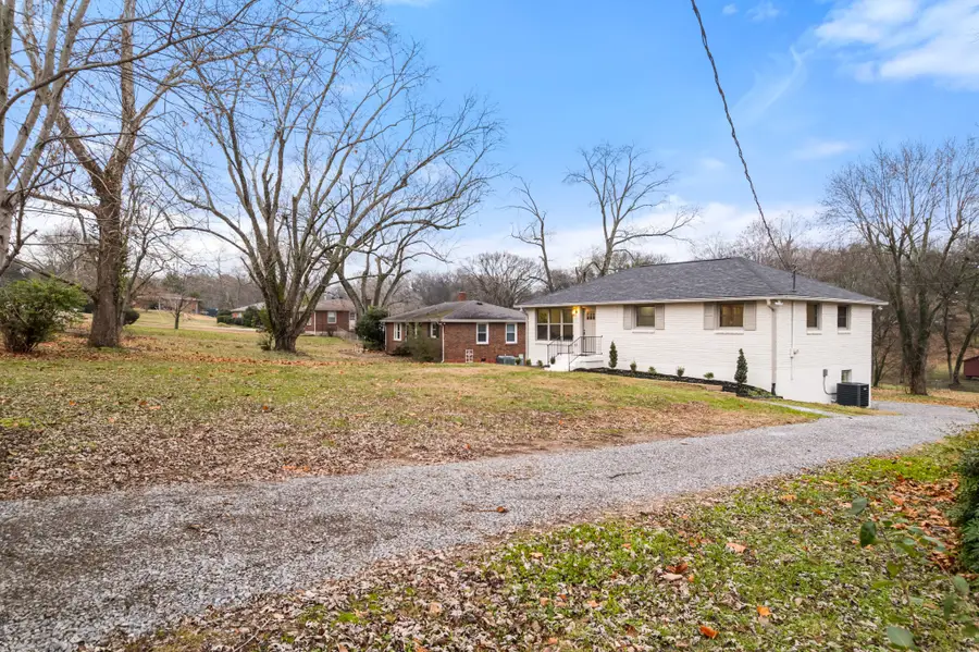 4013 Ridgemont Dr, Nashville, TN 37207 - Image #3