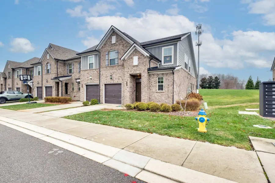 112 Bluestem Ct, Lebanon, TN 37090 - Image #2