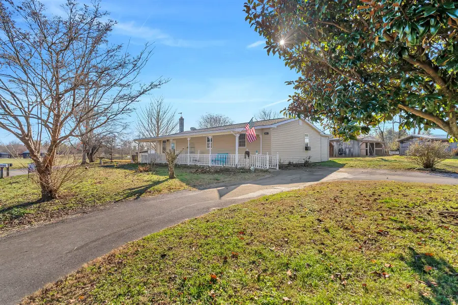 242 Union Ridge Rd, Wartrace, TN 37183 - Image #3