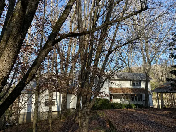 861 Old Ferry Rd, Rock Island, TN 38581