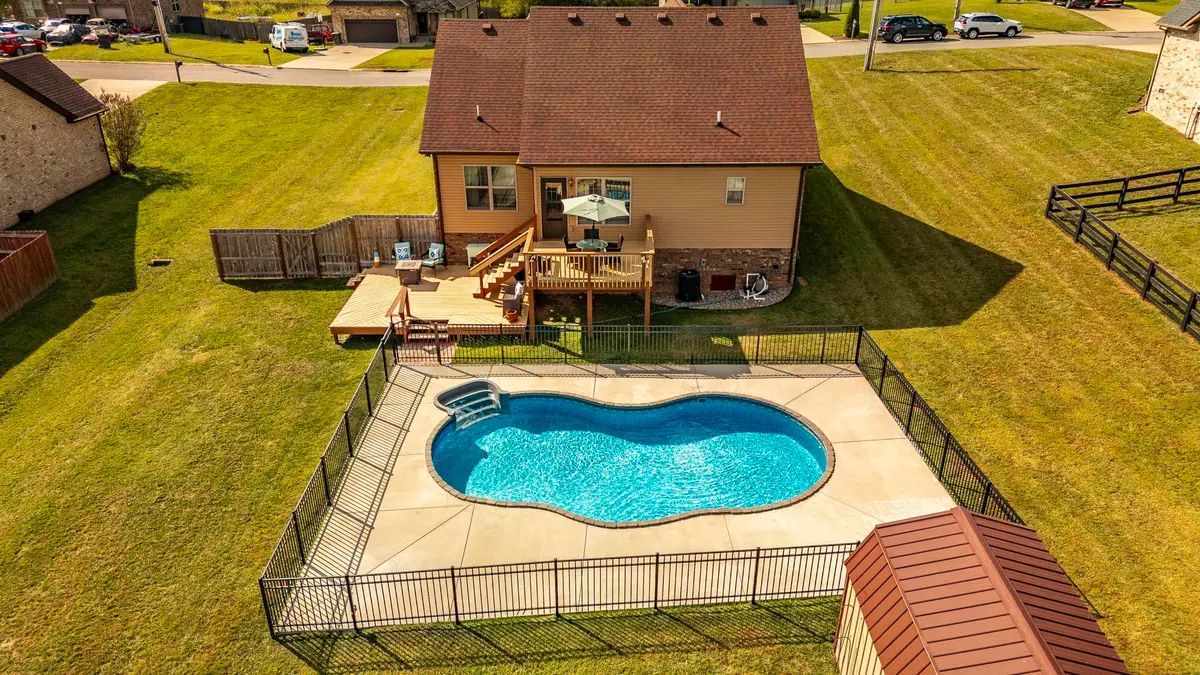 135 Irish Oaks Dr, Portland, TN 37148 - Image #1