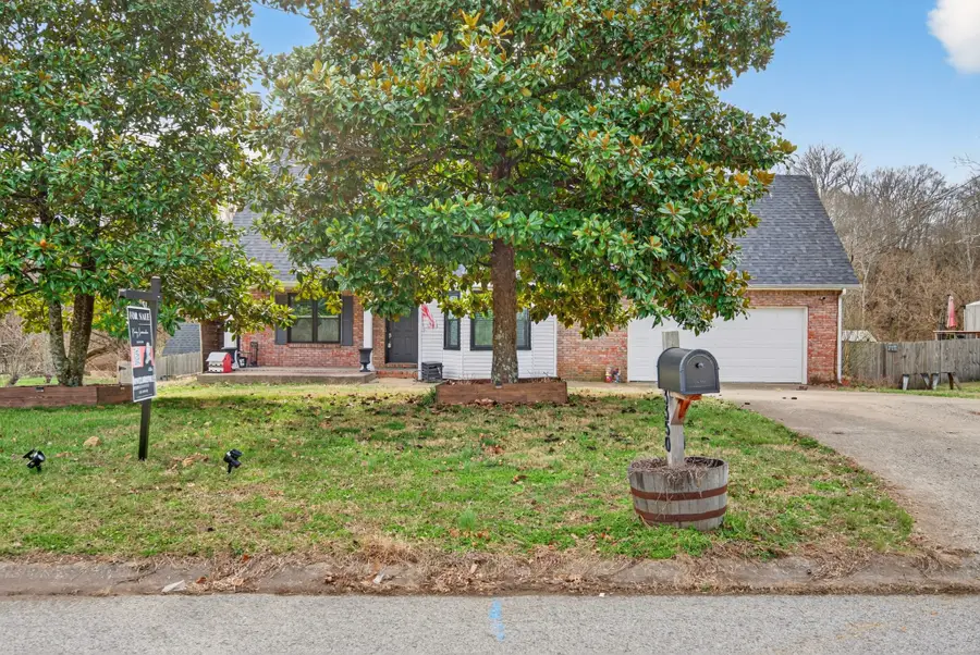 3350 Clearwater Dr, Clarksville, TN 37042 - #2