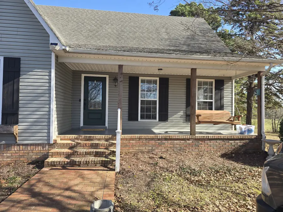 491 Hillview Dr, Lawrenceburg, TN 38464 - Image #2