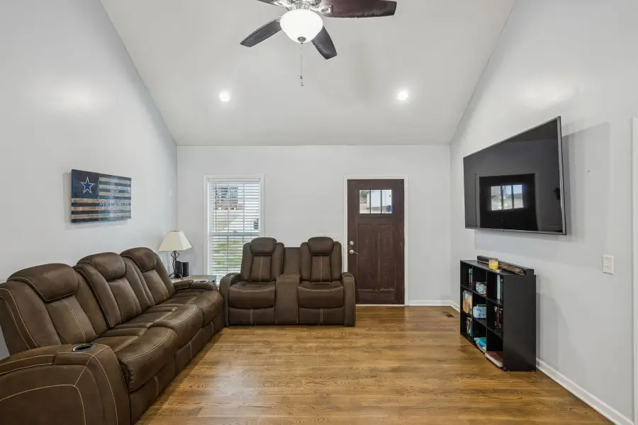 114 Doak St, Shelbyville, TN 37160 - Image #3