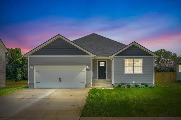 1590 Fredrick Dr, Clarksville, TN 37042