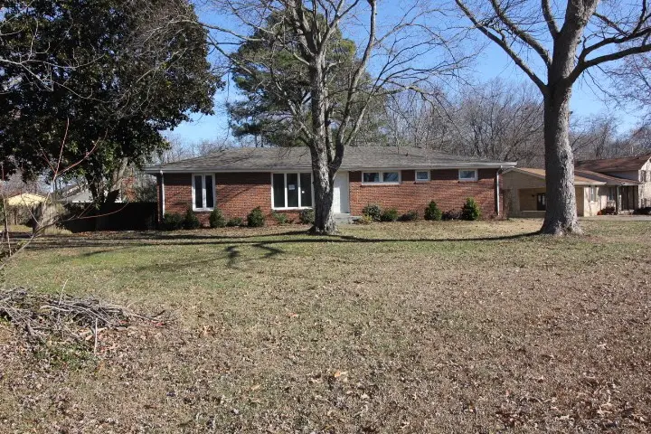 201 Brandywine Dr, Clarksville, TN 37042 - #1