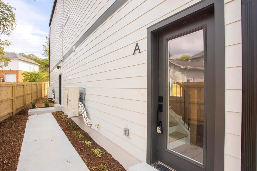 2708 Tucker Rd #B, Nashville, TN 37218 - #3