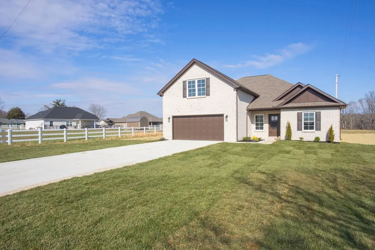 381 Copperas Creek Rd, Tullahoma, TN 37388 - Image #1