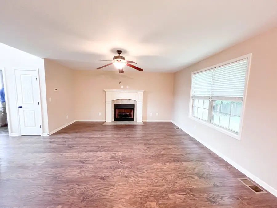 1184 Morstead Dr, Clarksville, TN 37042 - #2