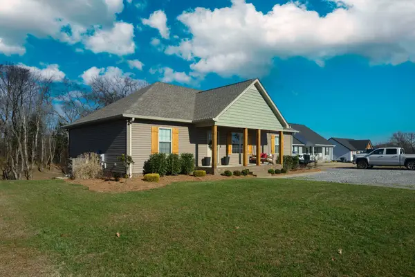 720 Armstrong Rd, Castalian Springs, TN 37031
