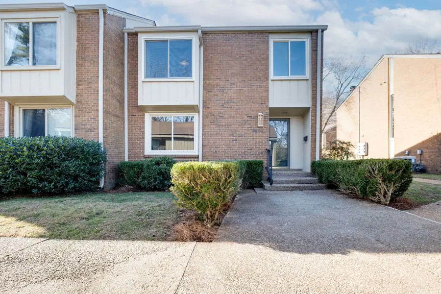 6916 Highland Park Dr, Nashville, TN 37205 - #2