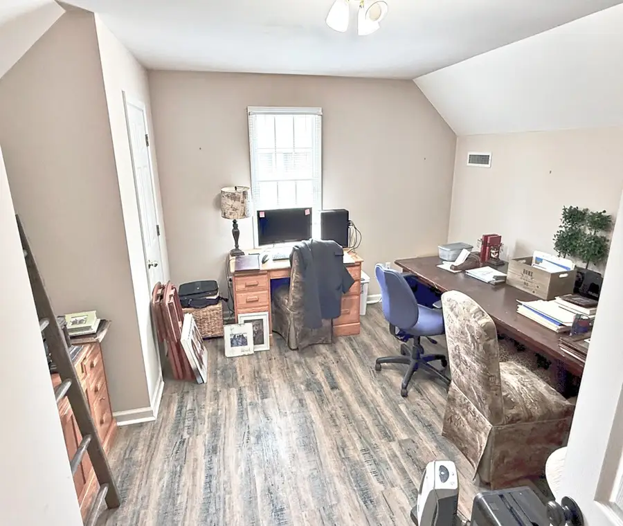 420 Lakeshore Dr, Lexington, TN 38351 - Image #2