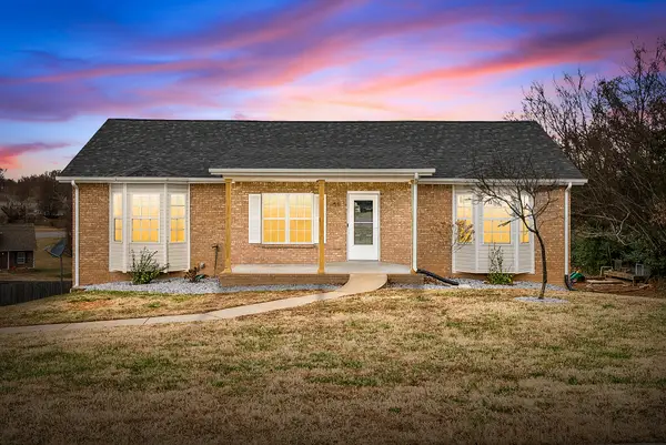 55 West Dr, Clarksville, TN 37040