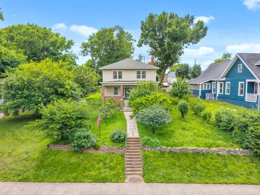 440 N 2nd St, Clarksville, TN 37040 - #2