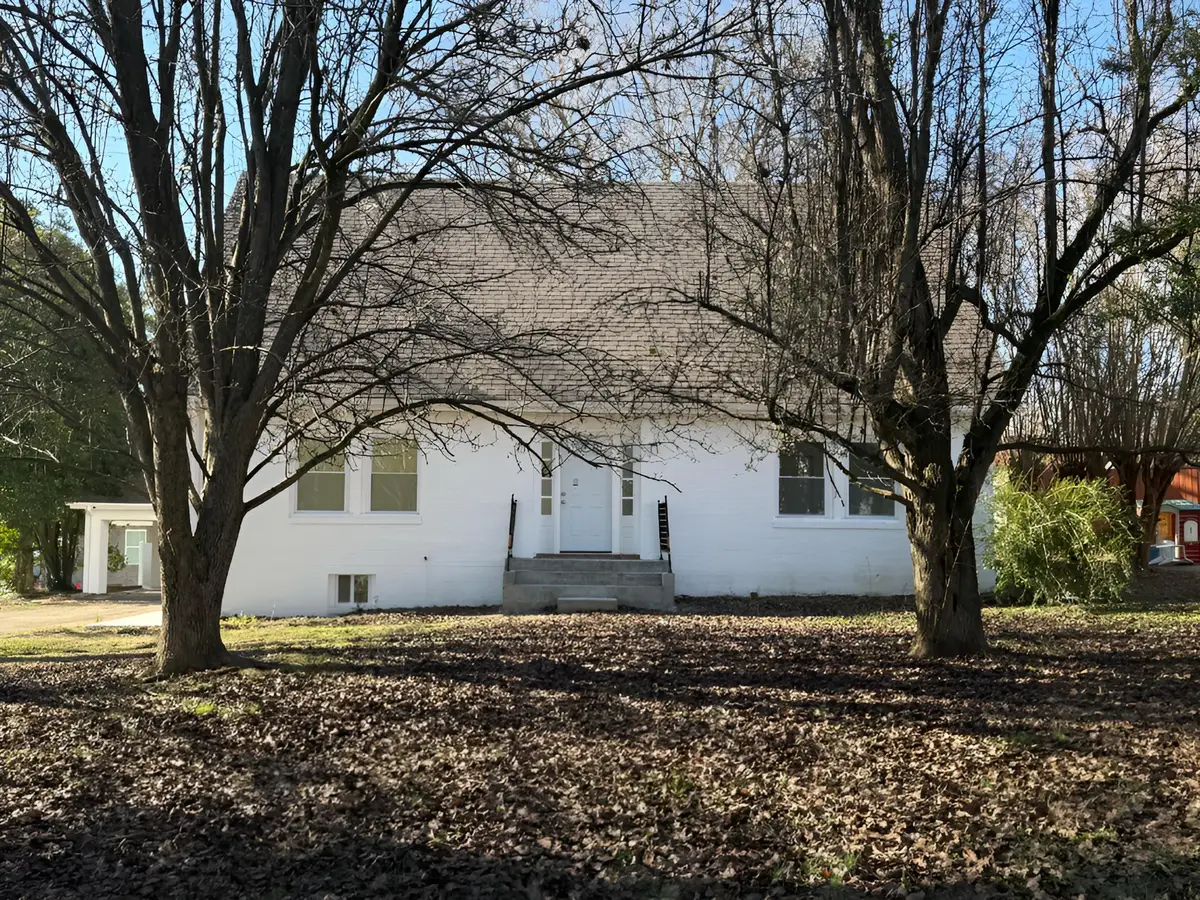 103 Springer Dr, Lawrenceburg, TN 38464 - Image #1