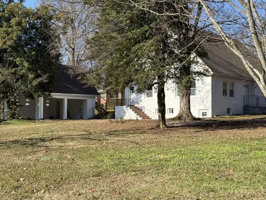 103 Springer Dr, Lawrenceburg, TN 38464 - Image #3