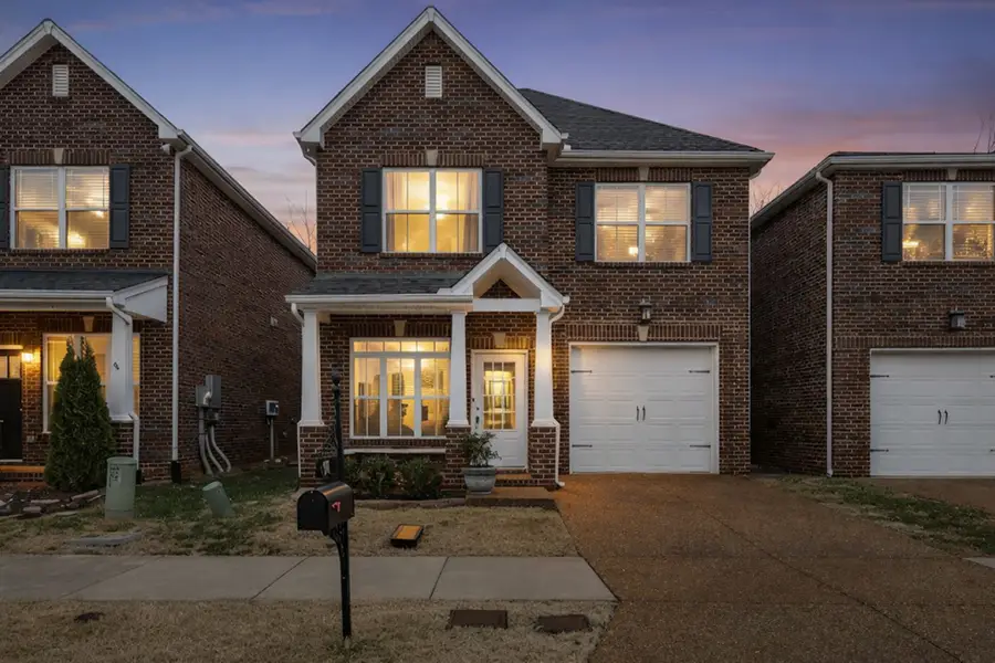 706 Indian Ridge Cir, White House, TN 37188 - Image #2