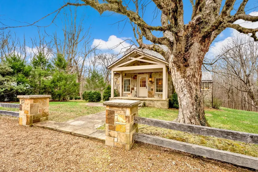 15 Oklahoma Ave, Sewanee, TN 37375 - Image #2