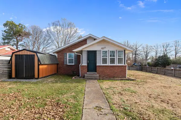 202 Parkway W, Dickson, TN 37055