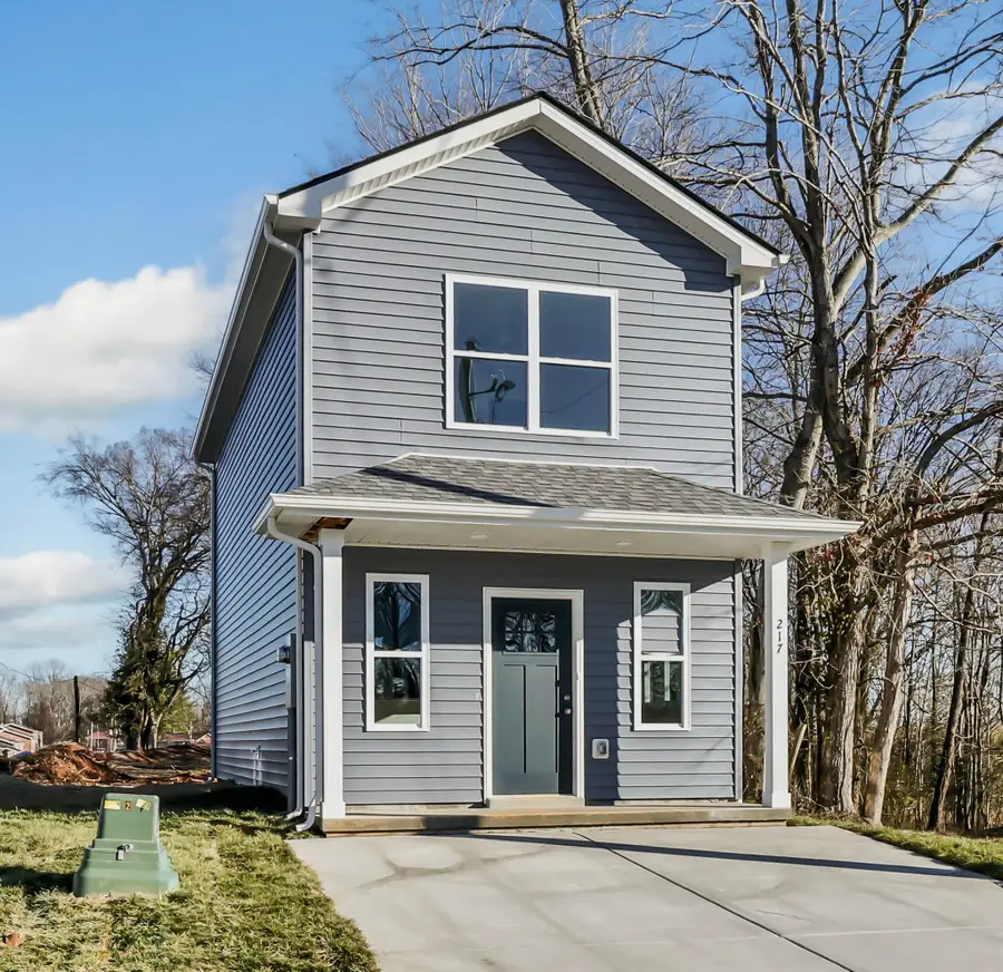 217 Robert St, Clarksville, TN 37040 - #2