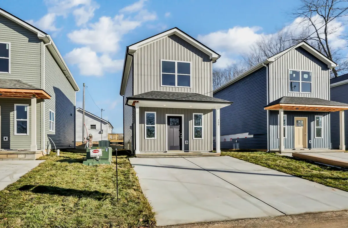 209 Robert St, Clarksville, TN 37040 - #1