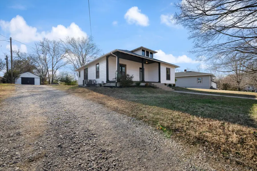 118 Tyler St, Clarksville, TN 37040 - #2