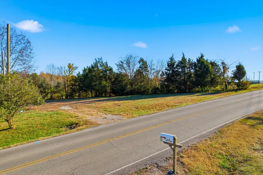 6135 Beckwith Rd, Mount Juliet, TN 37122 - Image #2