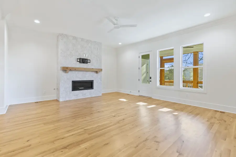 6371 Alamo Pl, Nashville, TN 37209 - Image #2