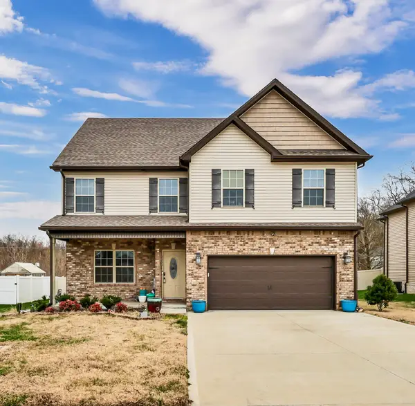 1111 Terraceside Cir, Clarksville, TN 37040