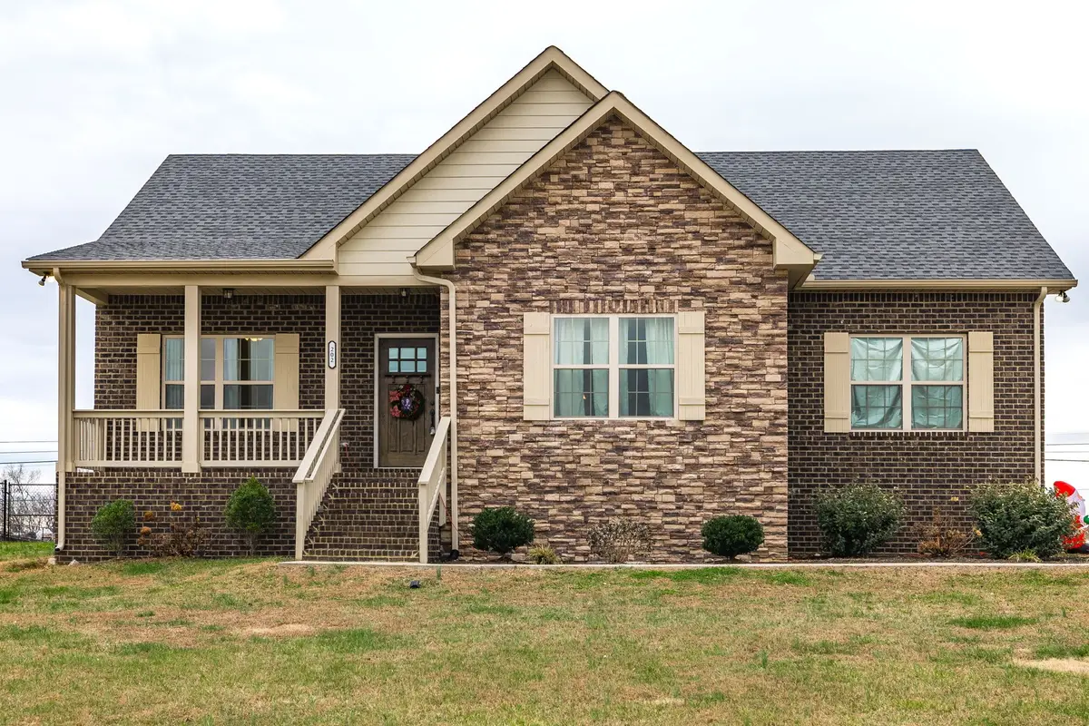 202 Hollow Tree Cir, Castalian Springs, TN 37031 - Image #1