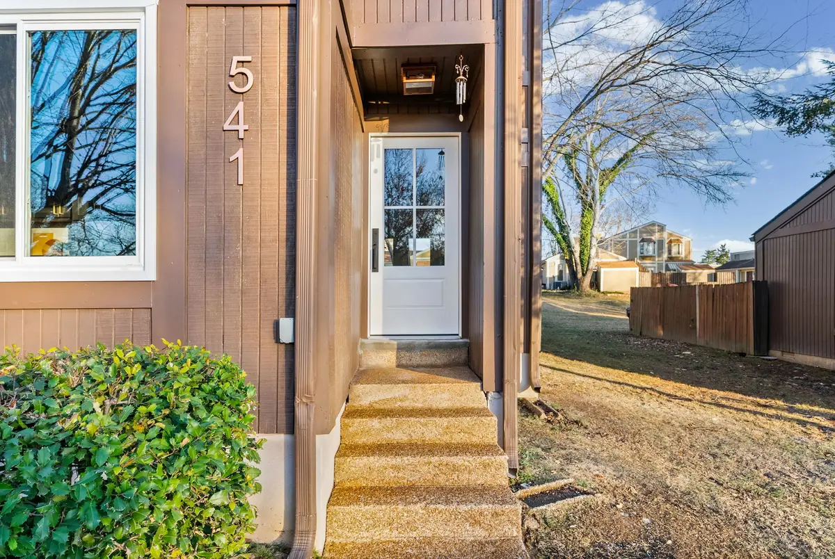 541 Doral Country Dr, Nashville, TN 37221 - Image #1