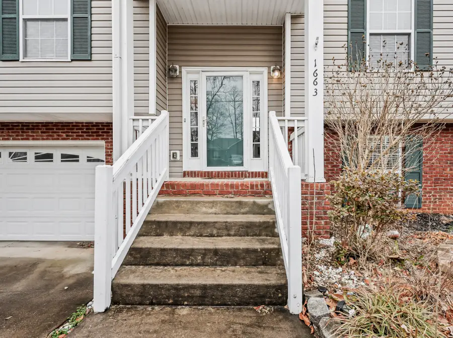 1663 Barrywood Cir E, Clarksville, TN 37042 - Image #3