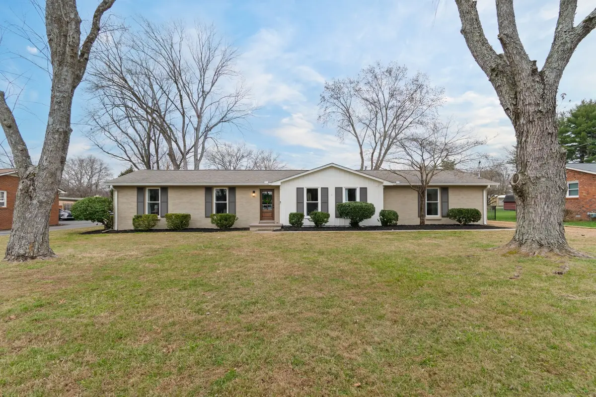 818 Chrisman Dr, Franklin, TN 37064 - Image #1