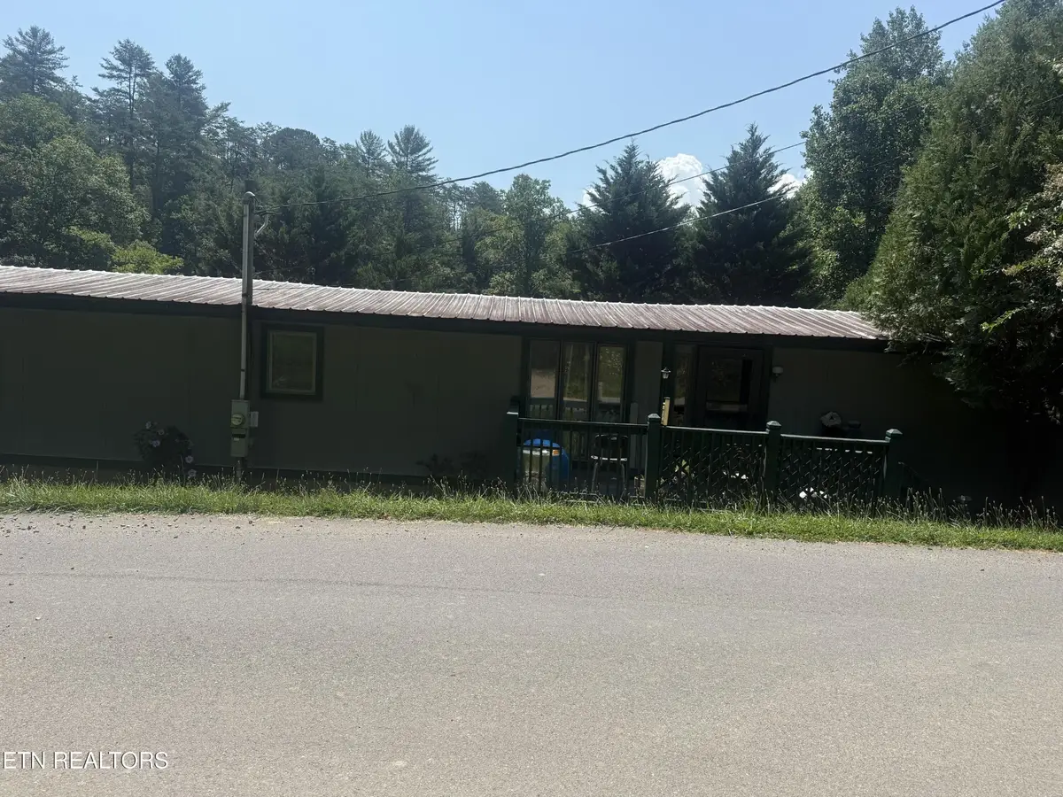 4040 Camp Hollow Rd, Sevierville, TN 37876 - #1