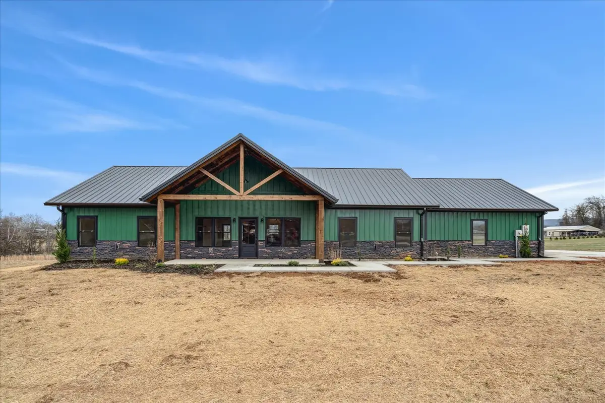 961 Collins Ln, Huntland, TN 37345 - Image #1