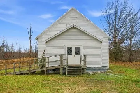 5918 Lakeview Rd, Springfield, TN 37172 - Image #1