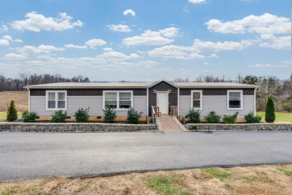 1083 Fanchers Mill Rd, Sparta, TN 38583 - #1