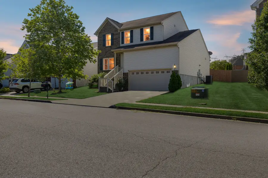 1429 Scarcroft Ln, Nashville, TN 37221 - Image #2