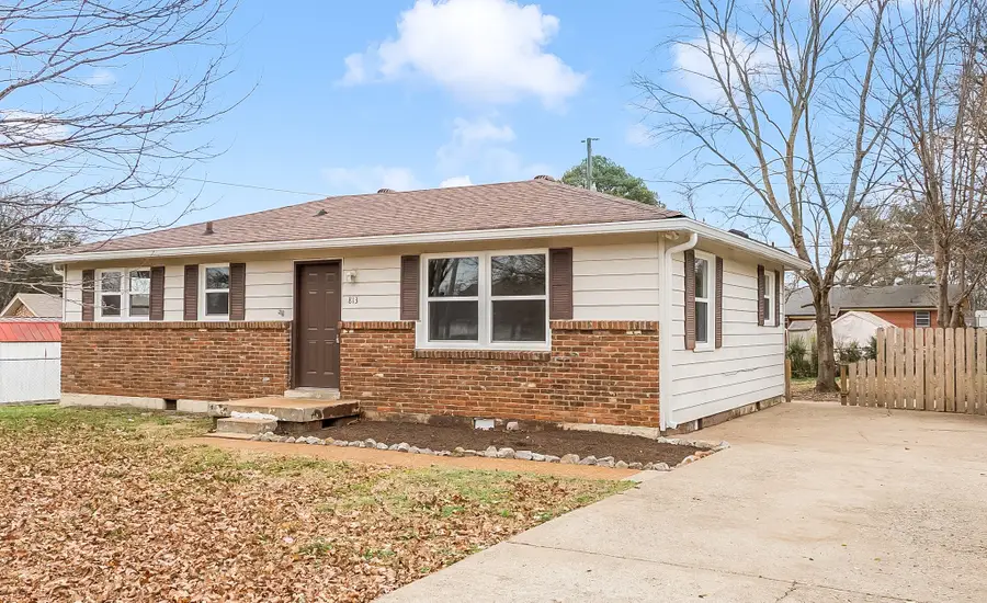 813 Country Club Dr, Clarksville, TN 37043 - Image #2
