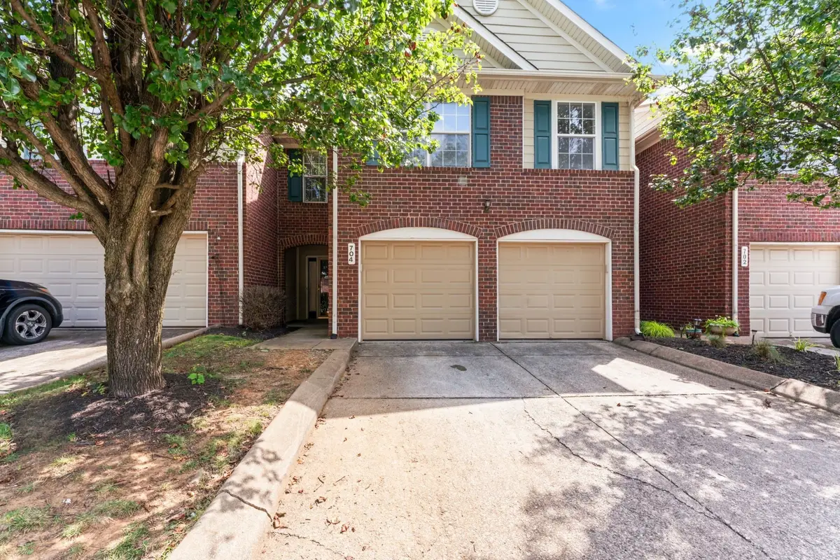 704 Heath Pl, Smyrna, TN 37167 - Image #1
