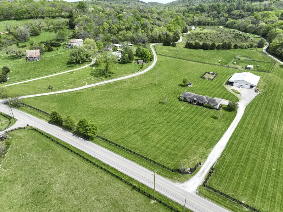 6865 Flat Creek Rd, College Grove, TN 37046 - #2