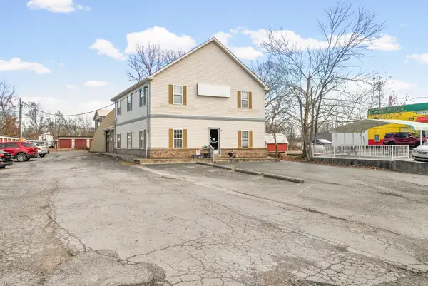 1959 Fort Campbell Blvd, Clarksville, TN 37042