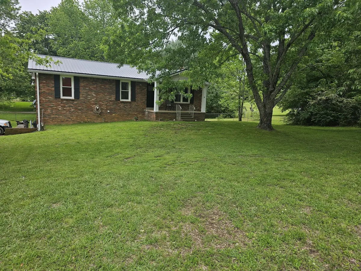 1207 Old Charlotte Rd, White Bluff, TN 37187 - Image #1