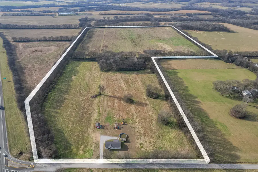 815 S Cross Bridges Rd, Mount Pleasant, TN 38474 - Image #3