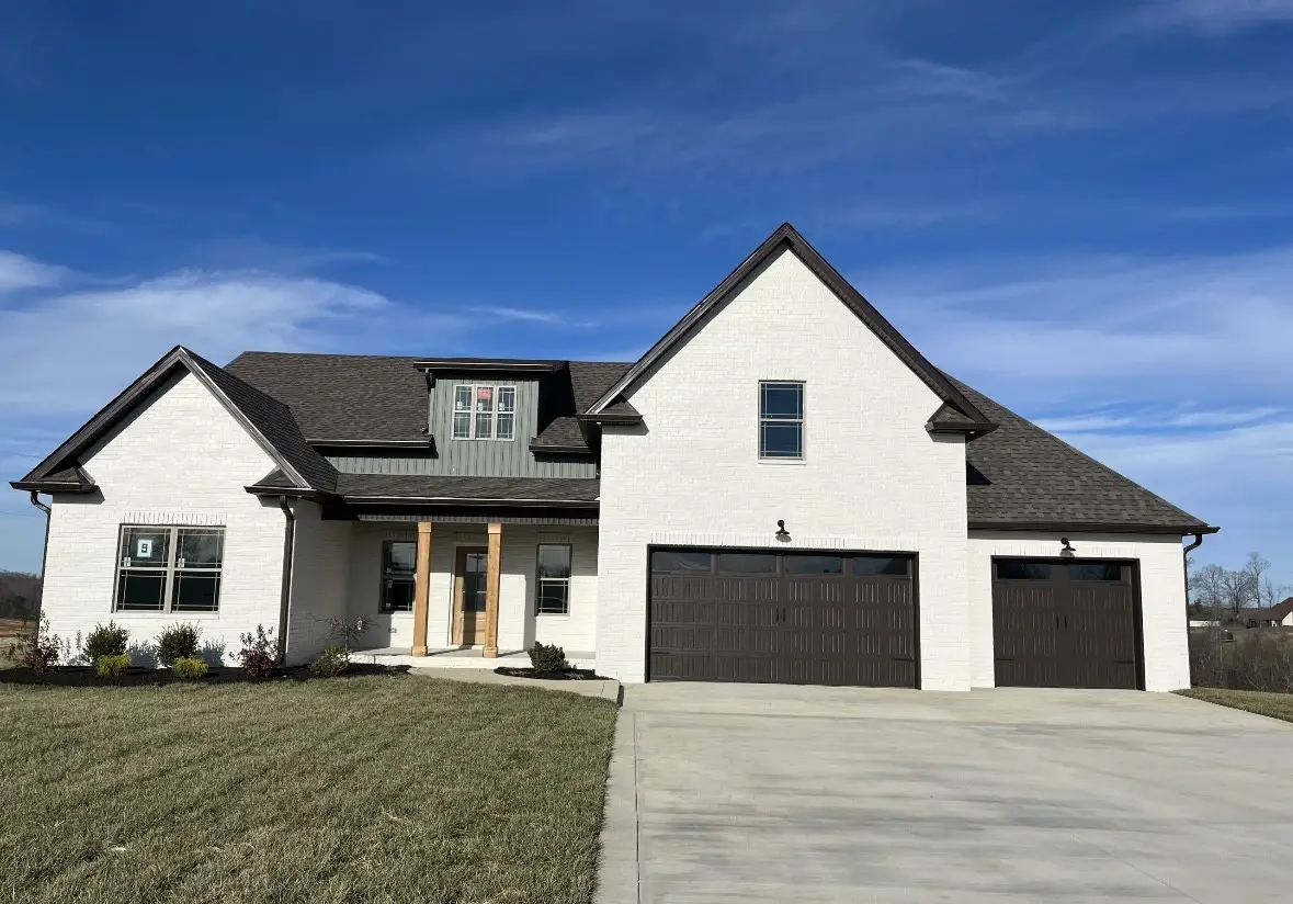 1015 Linder Ridge Rd, Woodlawn, TN 37191 - Image #1