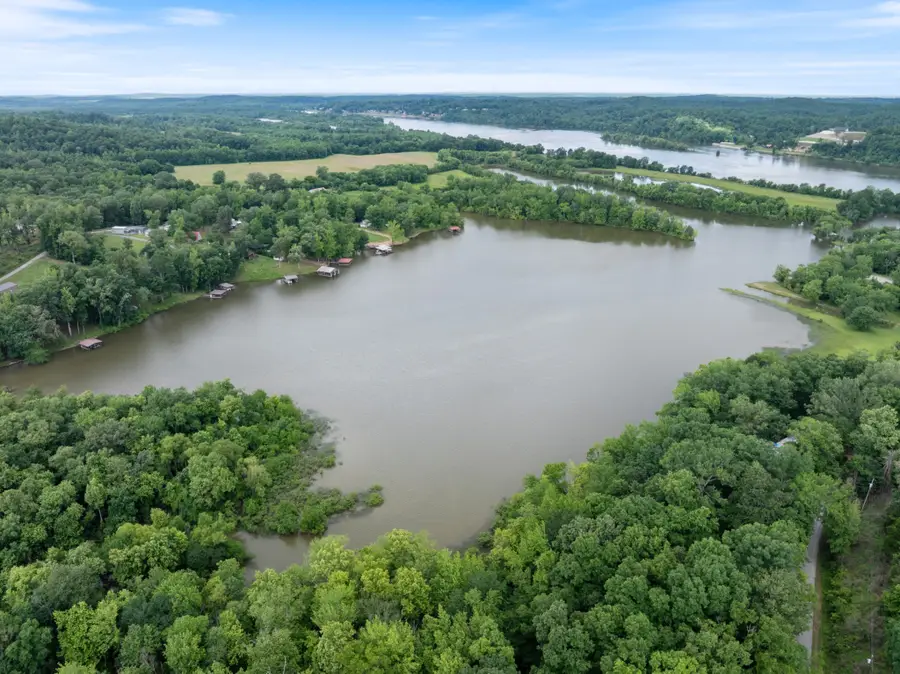 4053 Deer Creek Rd, Linden, TN 37096 - Image #3