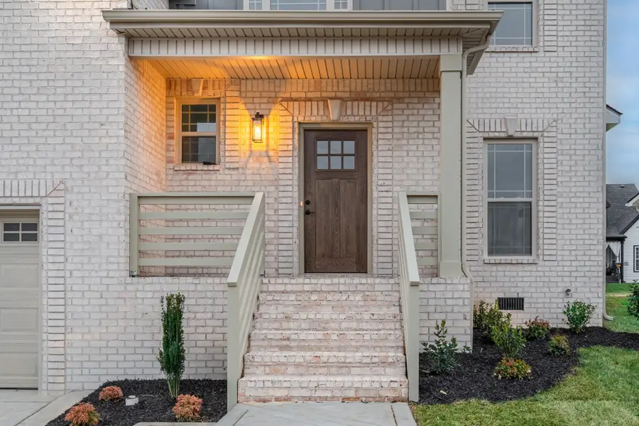 252 Bluebell Dr, Clarksville, TN 37043 - Image #2